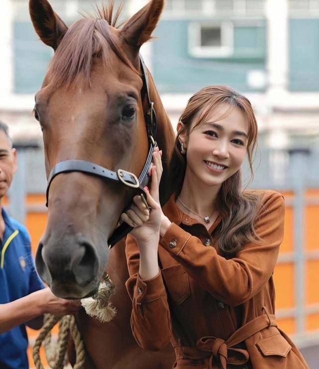 恭喜!TVB知名女星突然富贵成马主 爱驹拉头马获254万奖金
