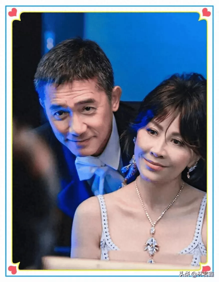 梁朝伟与刘嘉玲深夜在马德里街头手牵手散步，好浪漫