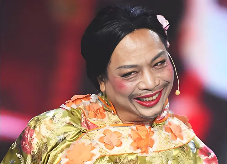 “周媛眼神”被群嘲，撒娇女人还好命吗？