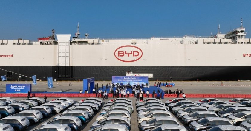 比亚迪2026年海外销售目标增25% 要卖130万辆车