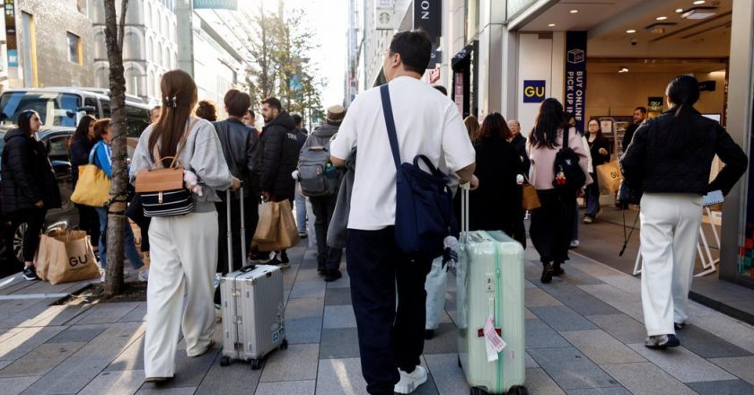中日紧张持续 陆外交部提醒春节避免赴日
