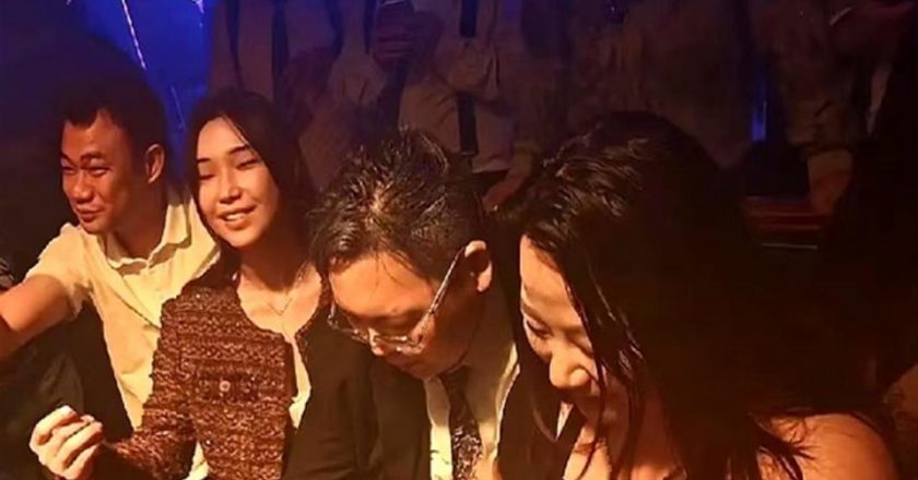 央视春晚二次联排 秦海璐刘涛亲和力十足 44岁薛凯琪嫩如少女
