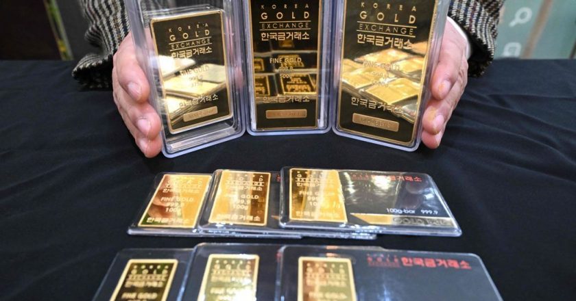无惧史诗级巨震!瑞银大幅上调黄金目标价 看好3月突破6200美元
