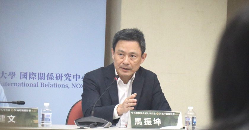 共军张又侠遭清洗后 学者：现已进入北京对台军事路线不确定期