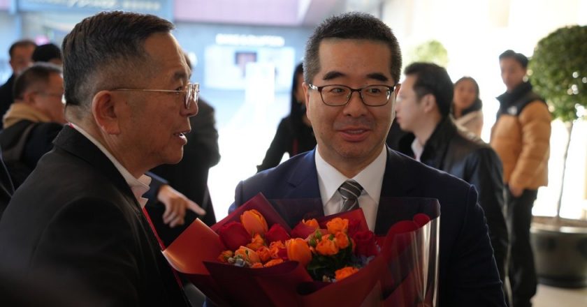 萧旭岑抵达北京:郑主席交付要凝聚共识、互相合作