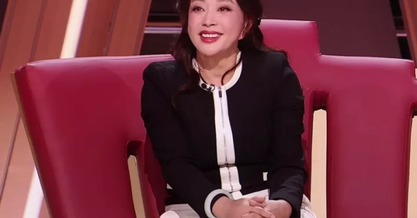 杨丽萍苛刻饮食有多拼?67岁身材如少女,体重常年88斤