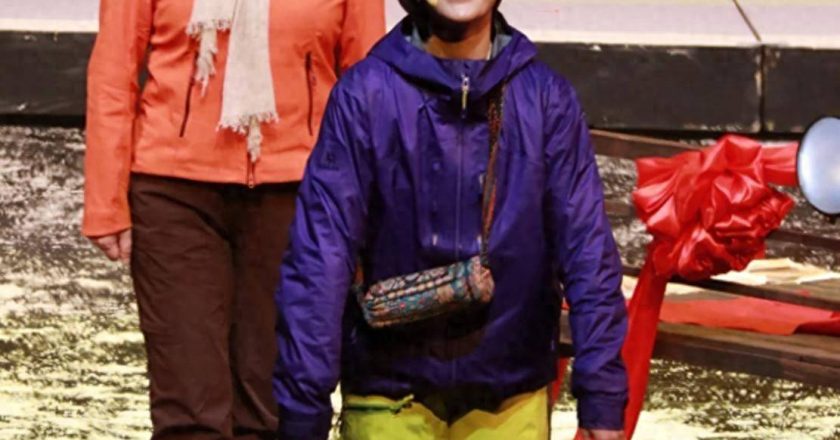 江珊演出获老公探班 56岁田小洁胡子花白好苍老 俩人不像姐弟恋