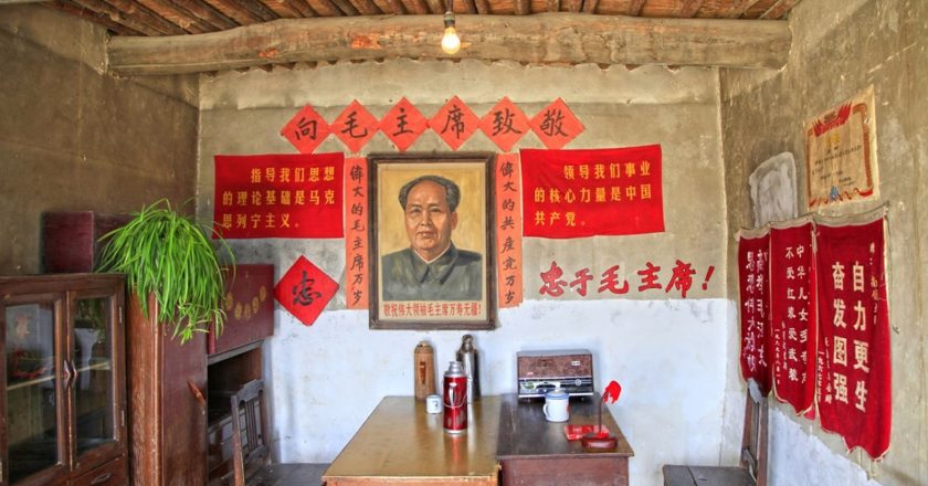 无法无天大乱大“治” 习近平比不上毛泽东