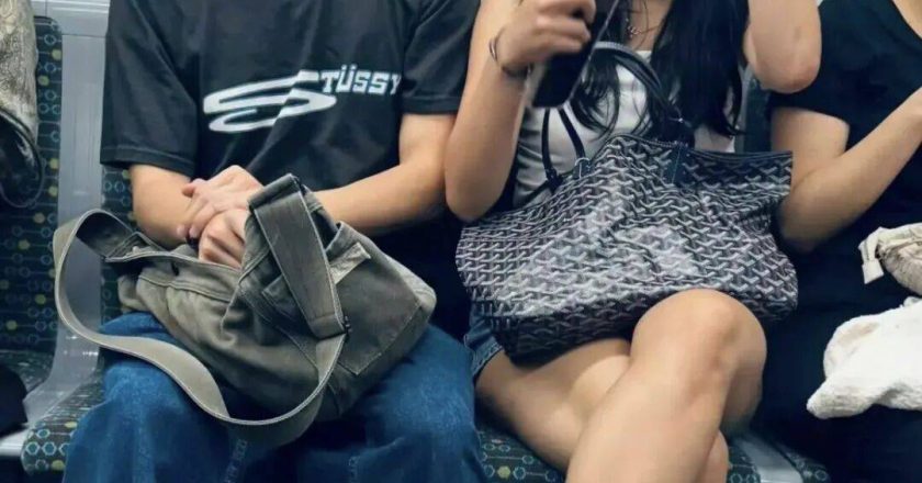张柏芝大儿子恋母成瘾?地铁密恋曝光 妈妈态度大转变!
