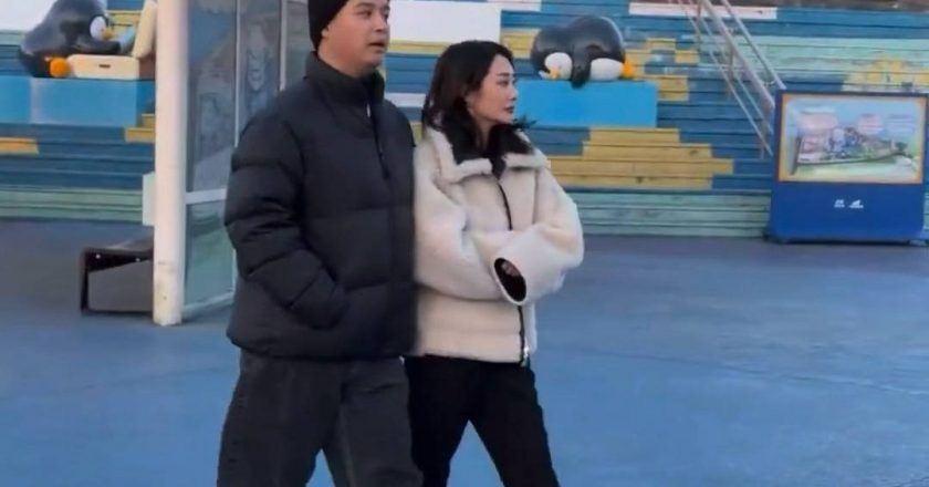 李纯与马頔逛天津海洋馆被偶遇!夫妻俩感情恩爱又甜蜜
