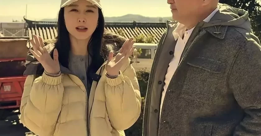47岁胡静近况曝光!回云南娘家吃杀猪宴接地气,与富豪老公恩爱17年