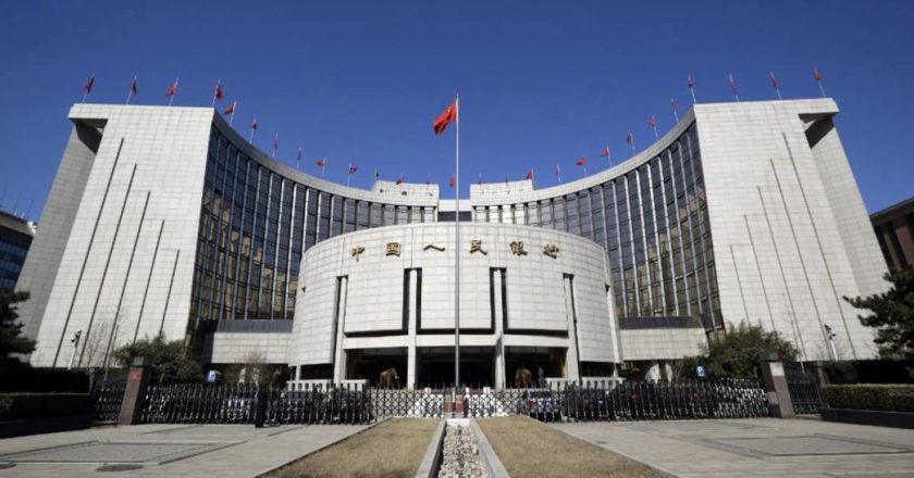 人民币一马当前 进入超级升值周期有何红利可图?