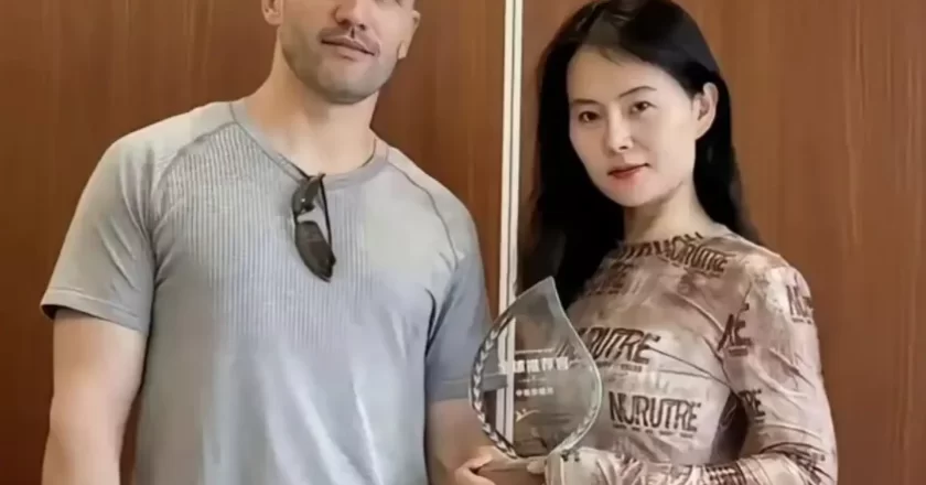 网红远嫁美国光头男,刚结婚时频繁秀恩爱