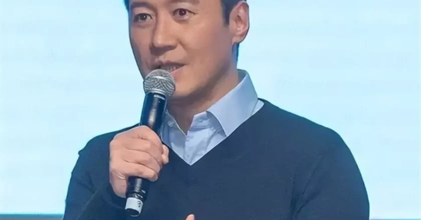 嫁黎明4年败光7亿家产,离婚后再嫁美国富豪,如今胖成大妈不敢认