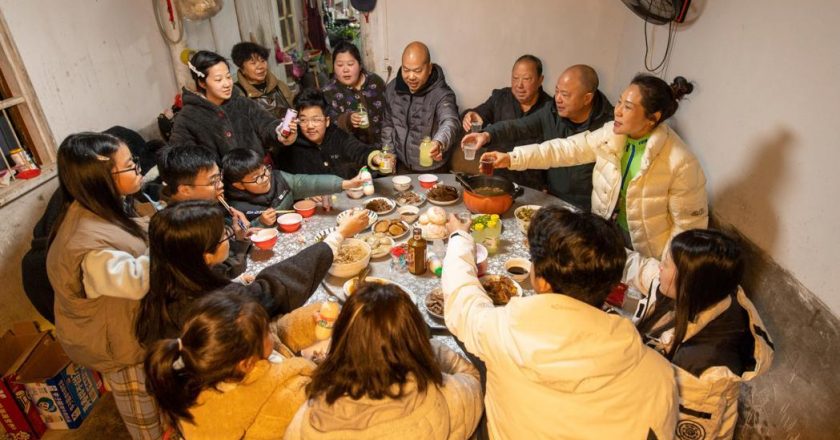 这个原因 让大陆年轻人过年宁可上网找陌生人陪伴