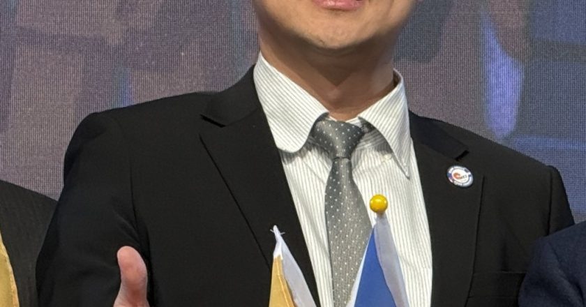 中砂半导体材料厂业绩创新高 股价盘中攻上涨停!
