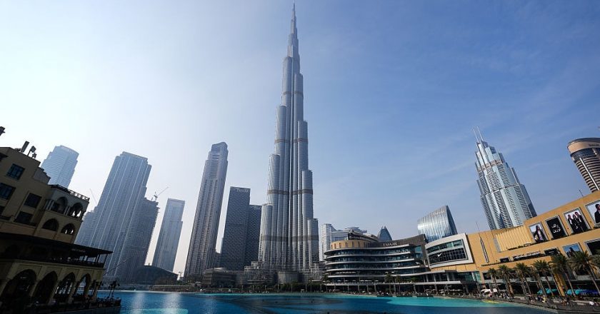 37万人出走 这里成中国富豪们的新天堂