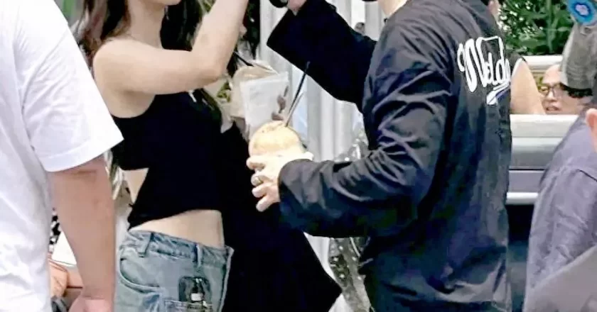 黄晓明26岁新女友被扒，清冷高级脸，五五分身材