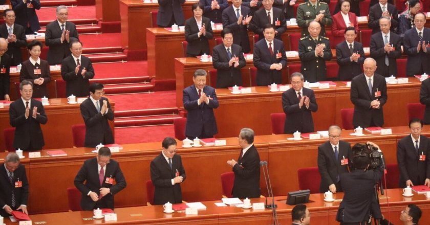 陆外交部:反对美国以产能过剩为借口启动301贸易调查