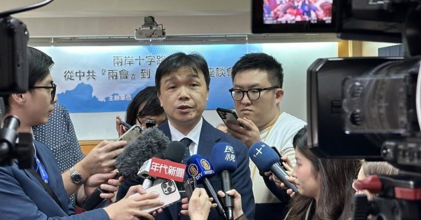 均搭载机砲⋯陆2艘海警船再闯钓鱼台领海 今年第3天