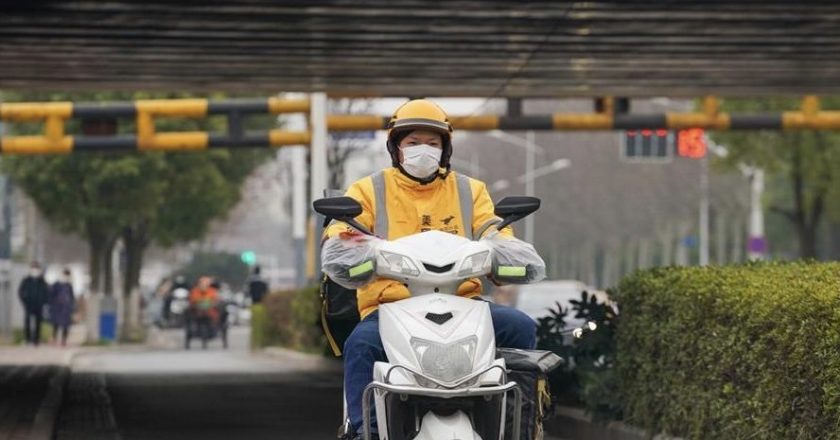 2.4亿人的“灵活就业”,到底灵活了谁?