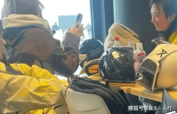王思聪手写情书曝光 高调认爱疑结婚 女友真实家境被扒 能走多远?
