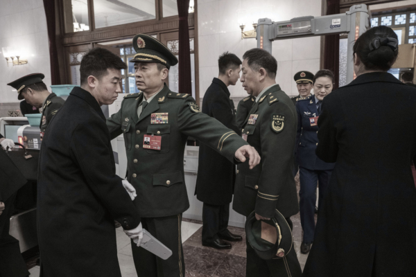 两会后打破一惯例,习行为模式异常