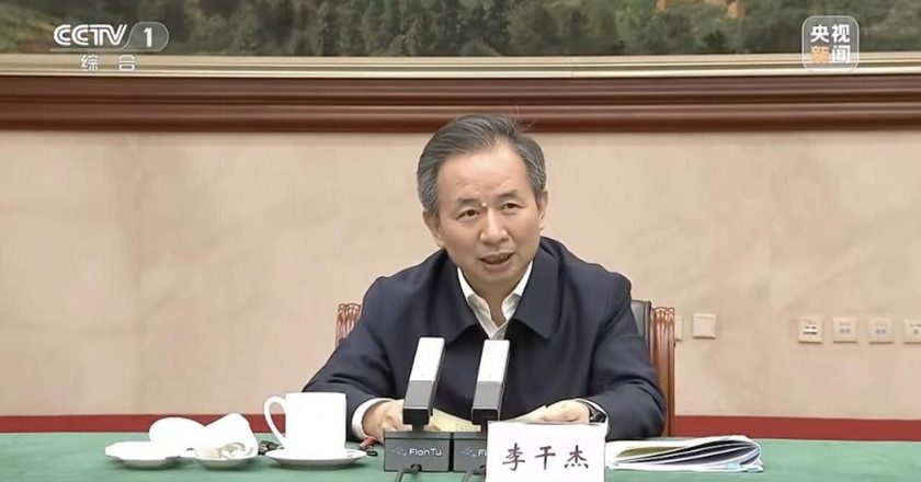 中共统战部长:持续治理宗教领域乱象 加强宗教事务法治化