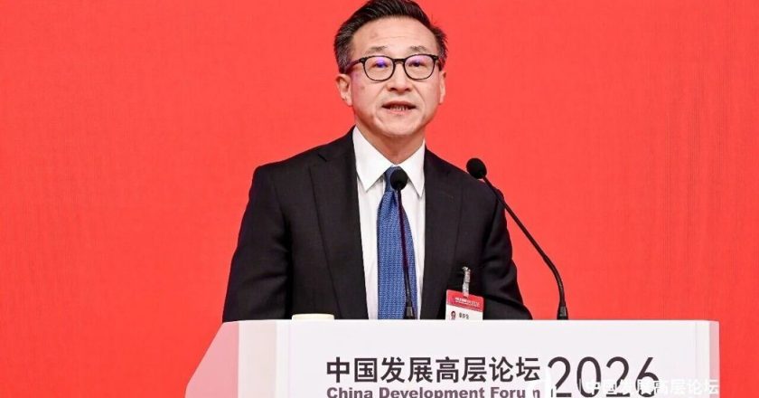 蔡崇信:中国电力投资世界第一 成AI发展坚实基础