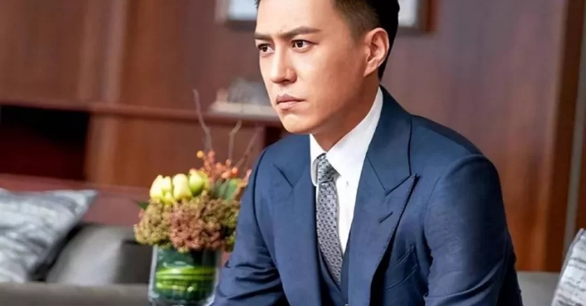 她26岁成双料影后,二婚靳东生两子,今48岁美得自信从容