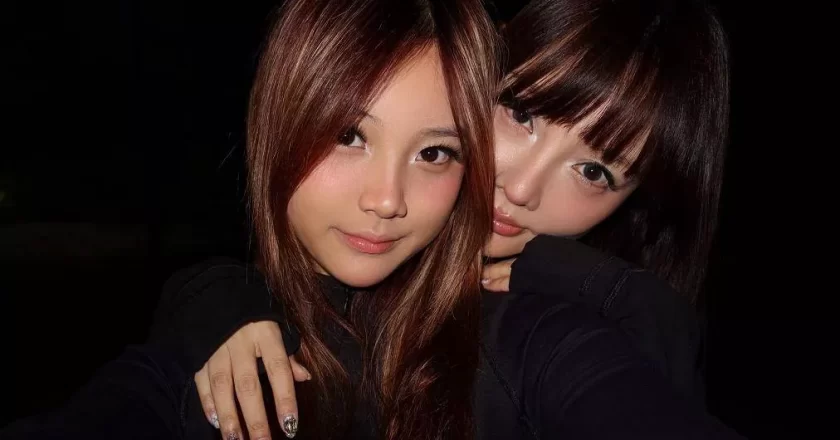 13岁甜馨长变样了,与妈妈合照宛如姐妹,变胖了不少