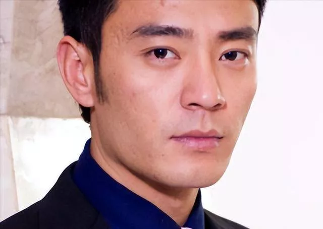 他娶过郝蕾,爱过王珞丹,负了殷桃,没想到娶了小十岁的她