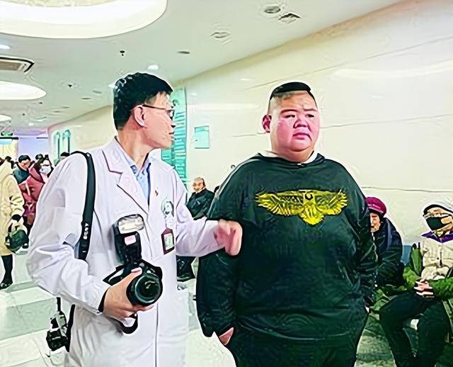 中国首胖切胃暴瘦480斤，成名后抛妻，下场曝光