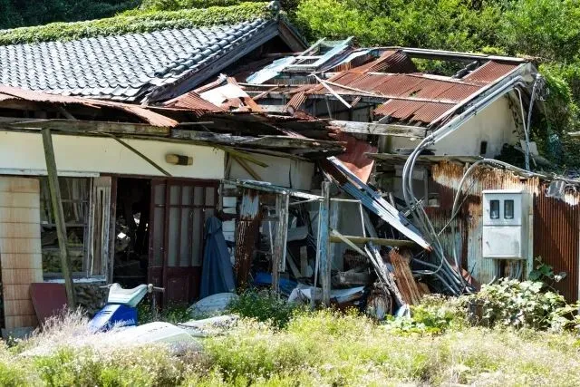 相続放棄をした空き家が倒壊した場合はどうなる？ | 空き家買取専科（静岡ガスグループ）｜