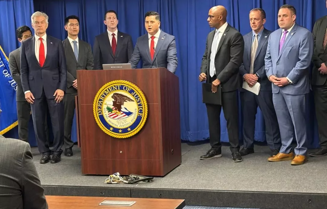 FBI南加大抓捕 突袭“临终关怀医院” 抓8人 起诉15人