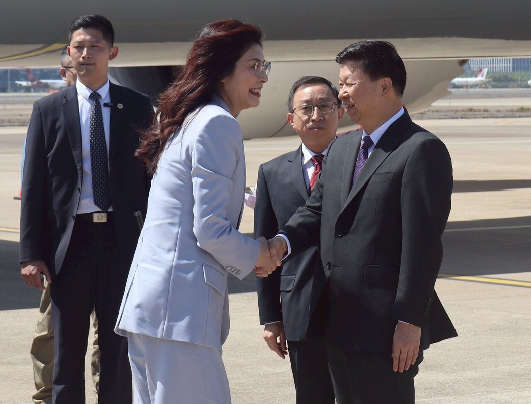 国民党主席郑丽文今起访陆,展开任内首次和平之旅,陆委会下午表示,期盼郑丽文利用与... 国民党主席郑丽文今起访陆,展开任内首次和平之旅,陆委会下午表示,期盼郑丽文利用与...