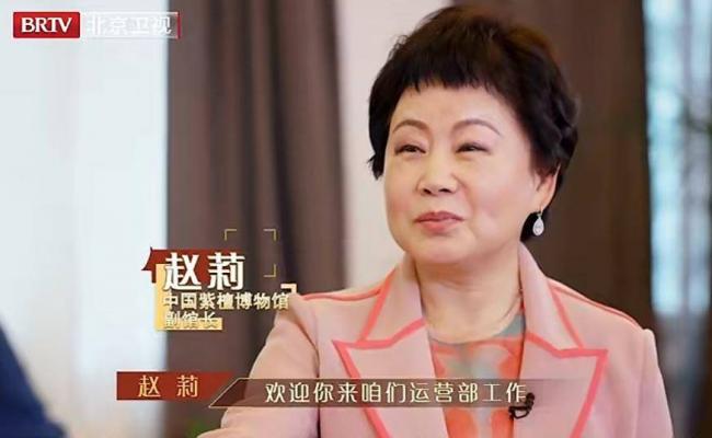 迟重瑞陈丽华全家福曝光，4个儿女都很优秀