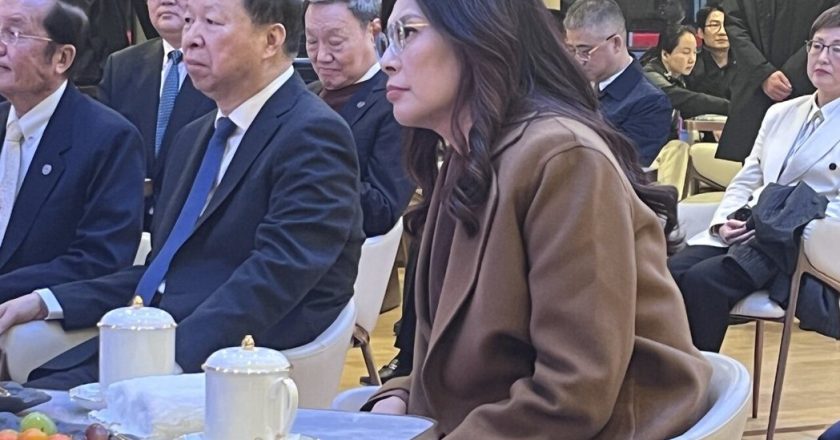 郑丽文夜游黄浦江 宋涛亲自作陪