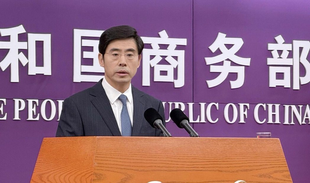 大陆商务部发言人何亚东。(中国证券报) 大陆商务部发言人何亚东。(中国证券报)