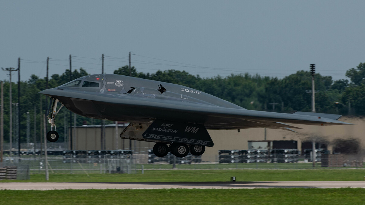 美「午夜之錘」出動創紀錄B-2轟炸機傳佯動任務1架故障迫降夏威夷