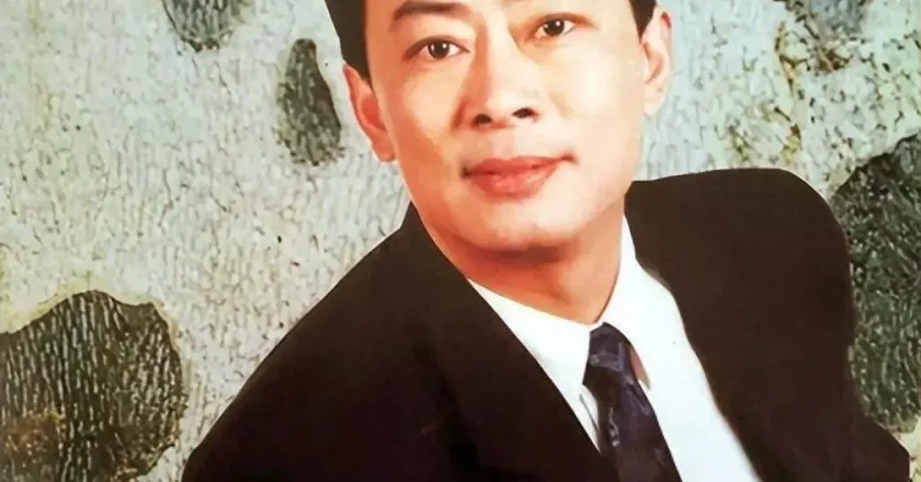 68岁王诗槐近况曝光!与前妻离婚后娶初恋
