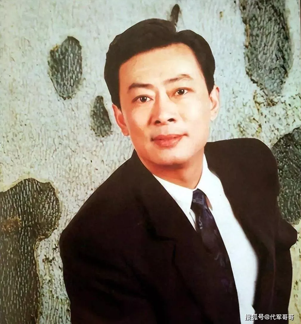 68岁王诗槐近况曝光!与前妻离婚后娶初恋