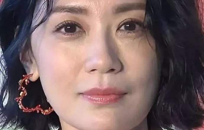滤镜破碎！贾静雯舒淇李小冉真实状态曝光