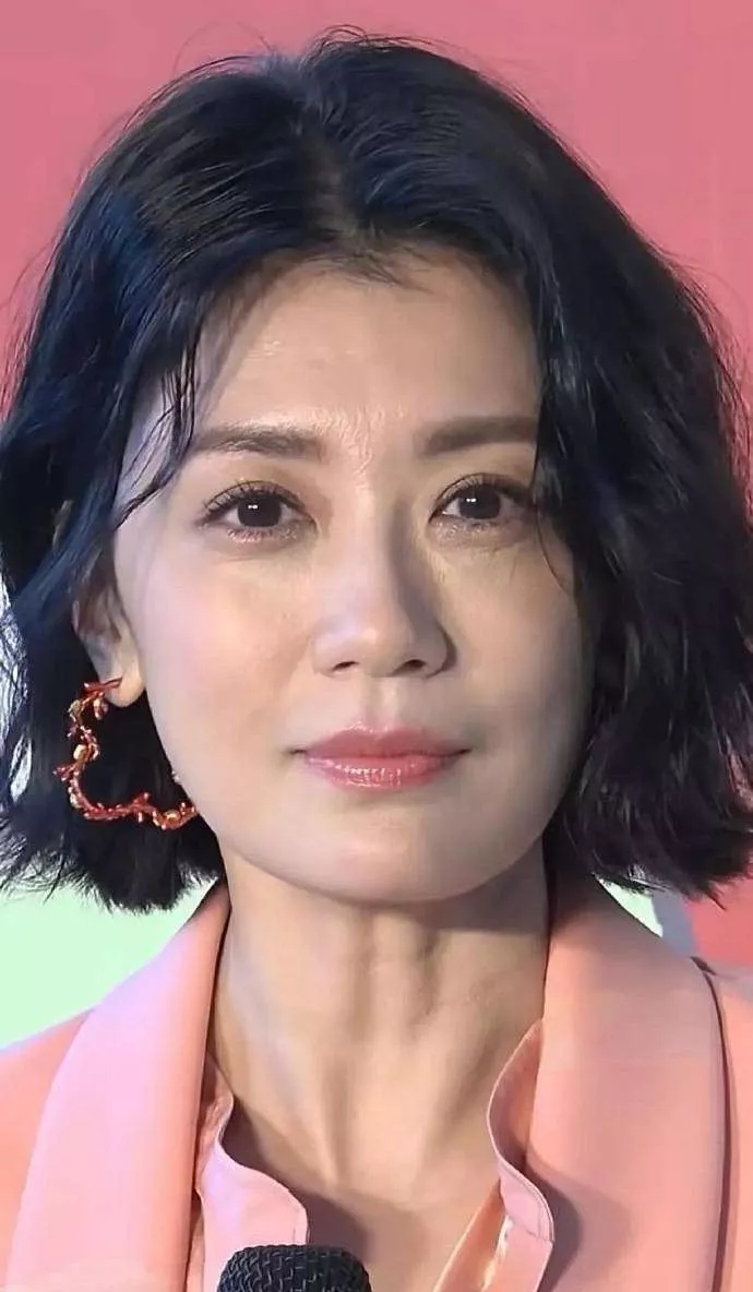 滤镜破碎!贾静雯舒淇李小冉真实状态曝光