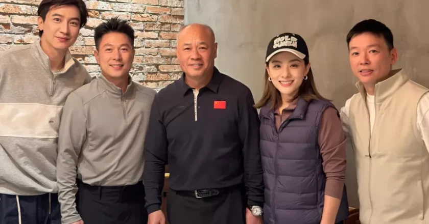 体操明星聚餐!李宁站C位,刘璇冻龄年轻,黄旭李小鹏发福