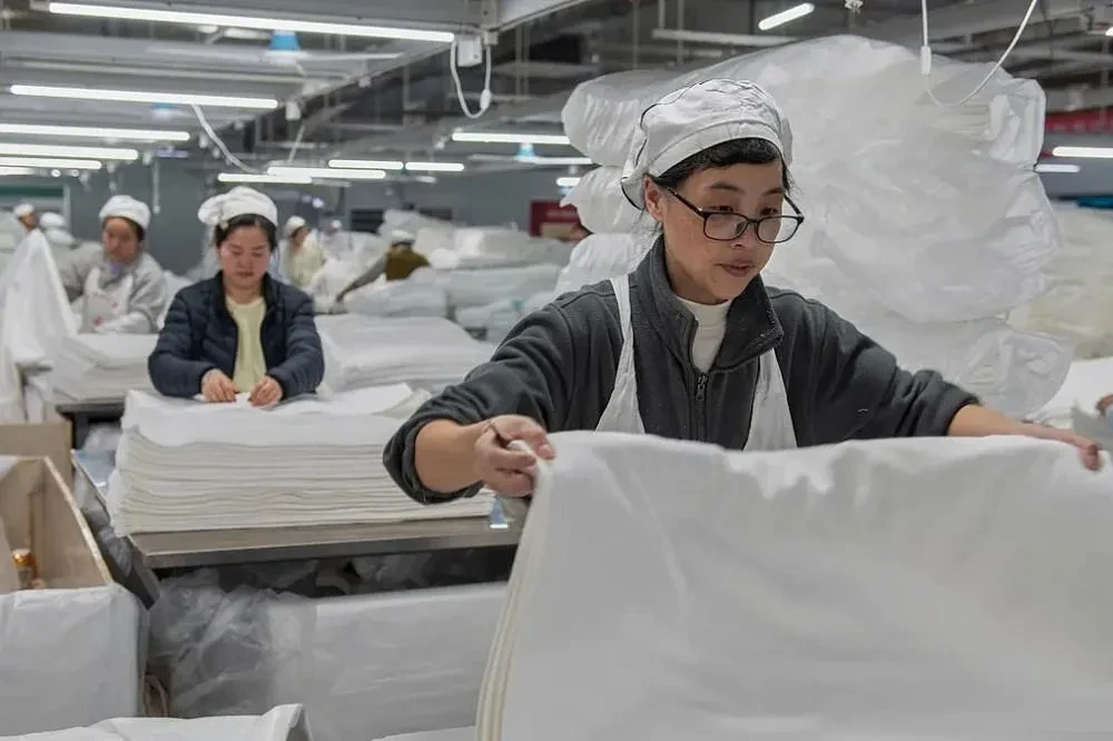 过去三十年,台商凭借技术与资本优势,与大陆廉价劳动力形成互补,但这段历史红利已成过去。 (美联社)