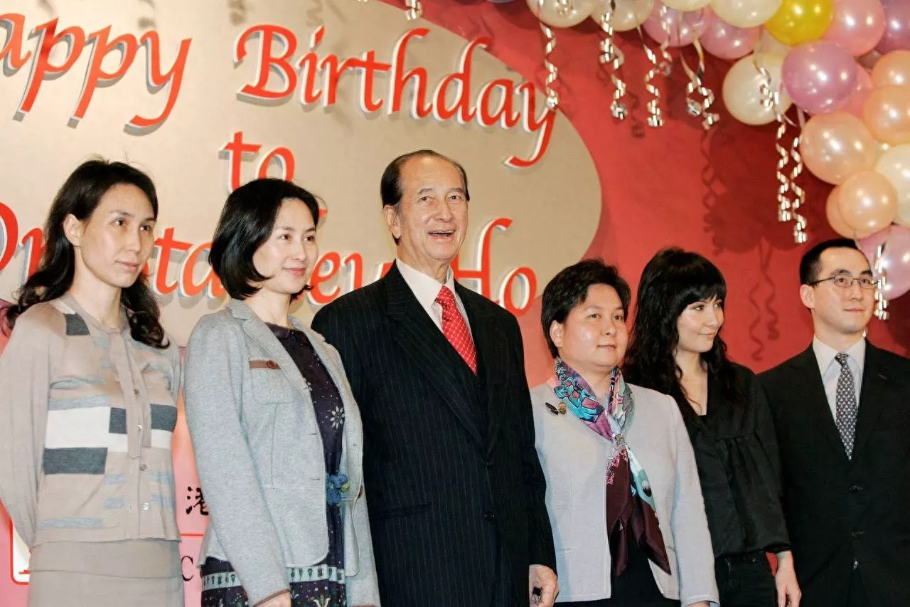 何超琼妹妹何超蕸去世，原因曝光令人惋惜