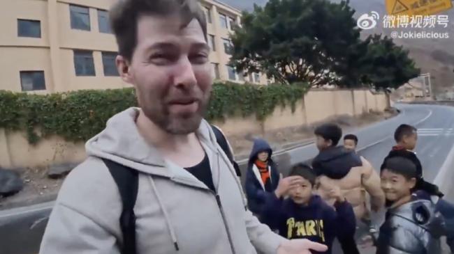 中国儿童好奇提一问题，美国游客大吃一惊