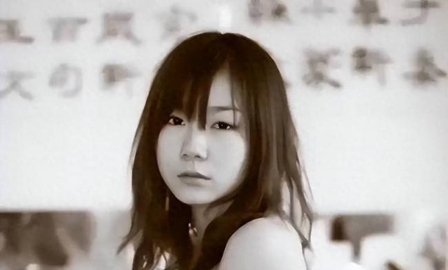 2011年全裸接受采访的那位人大女生，如今怎样