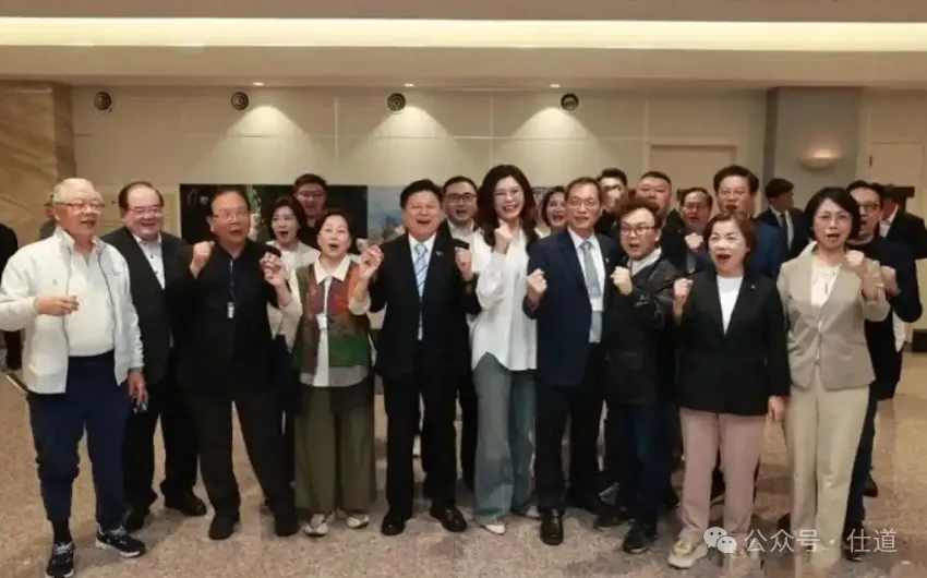 郑丽文的穿搭火了：人生最大捷径，就是打扮自己